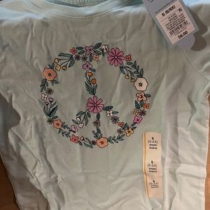 Girls size 6 short sleeved shirt